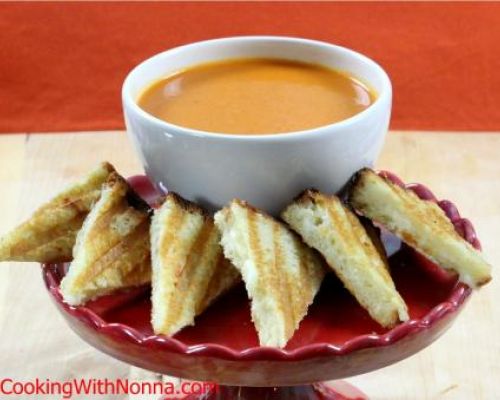 Tomato Soup with Mozzarella Asiago Dippers